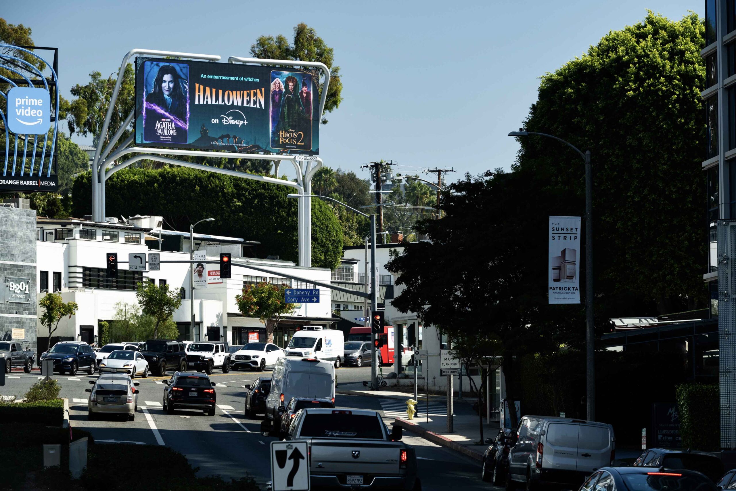 Halloween-on-D+---LA---BIG---Digital-Spectacular-Approach-(2)